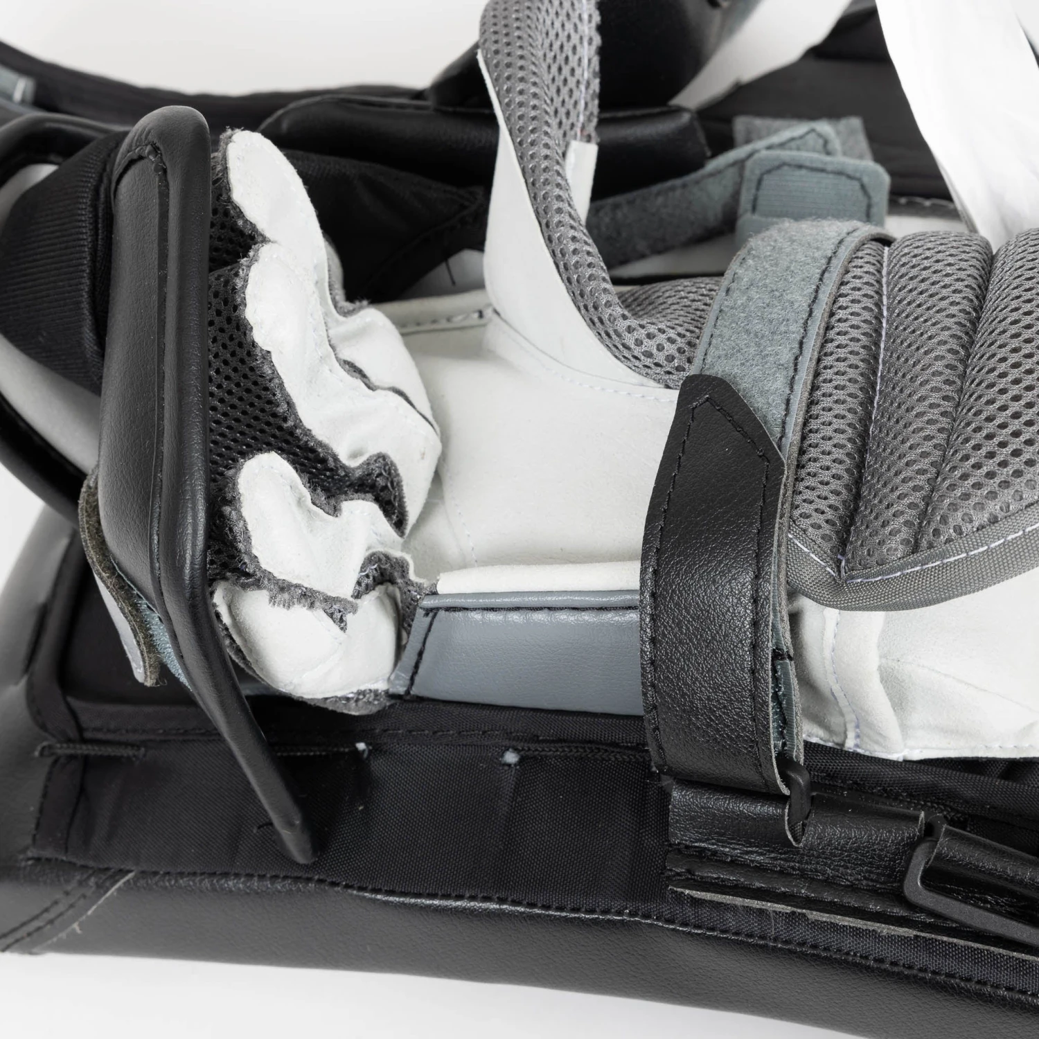 Warrior Ritual G6.1 Pro+ Senior Goalie Blocker 19 Warrior Ritual G6.1 Pro+ Senior Goalie Blocker - Image 17