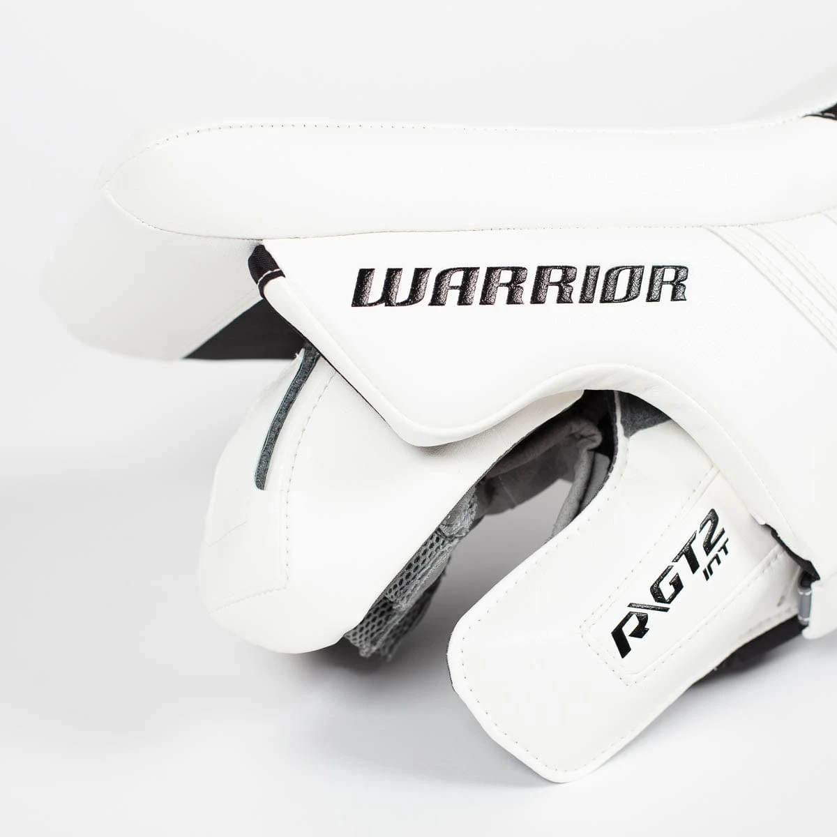 Warrior Ritual GT2 Intermediate Goalie Blocker 4 Warrior Ritual GT2 Intermediate Goalie Blocker - Image 2
