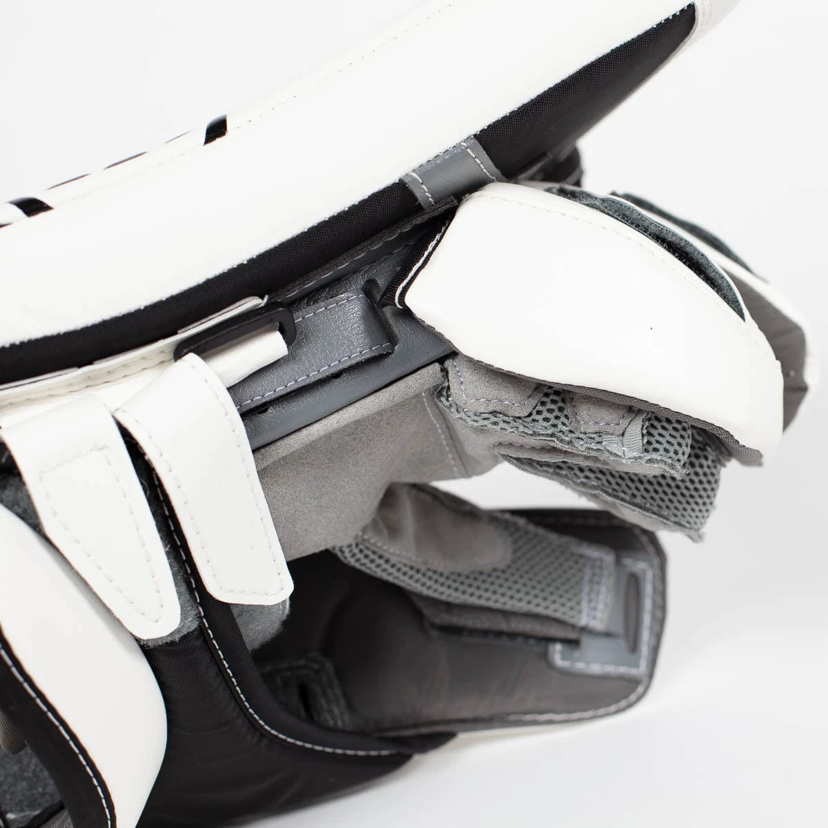 Warrior Ritual GT2 Intermediate Goalie Blocker 6 Warrior Ritual GT2 Intermediate Goalie Blocker - Image 4