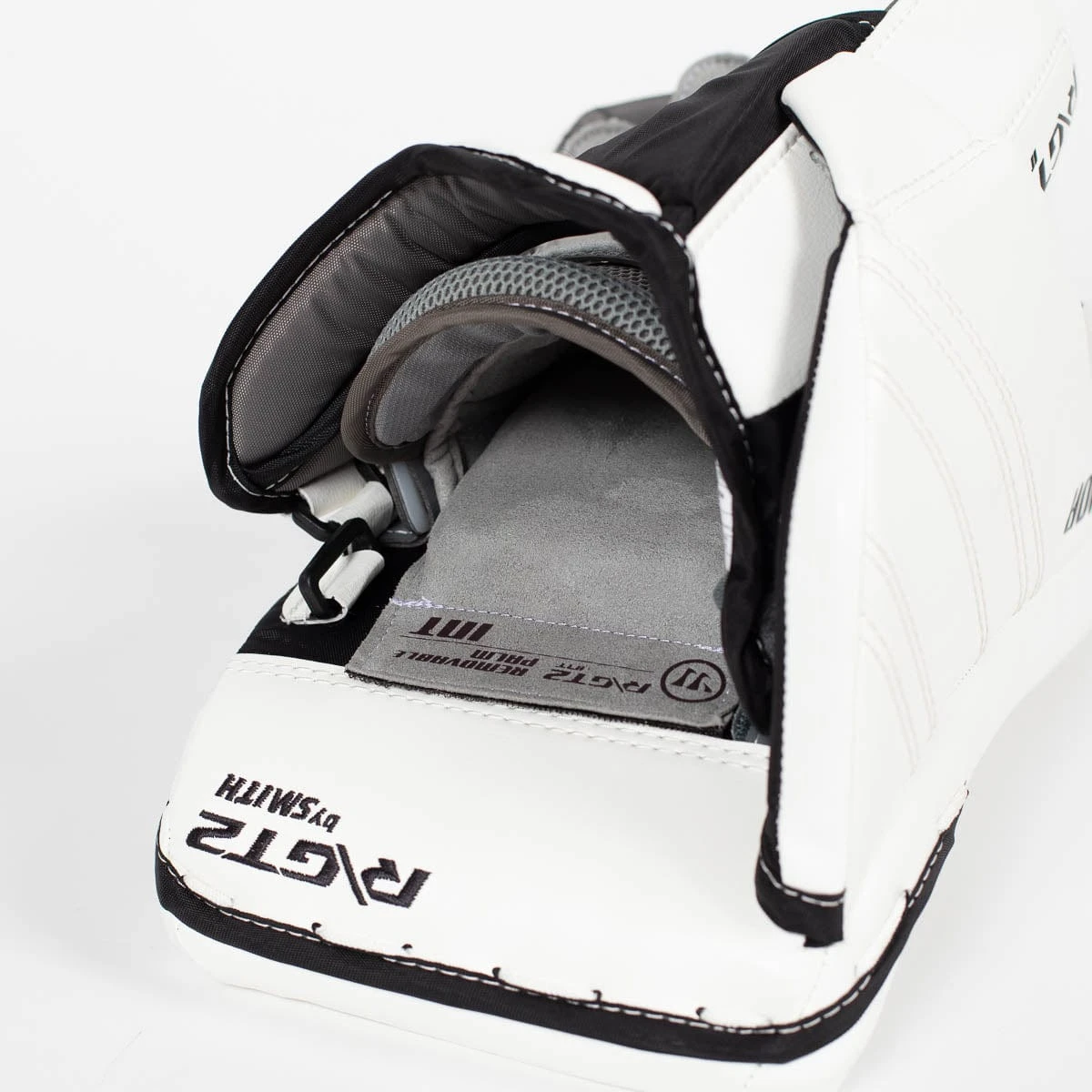 Warrior Ritual GT2 Intermediate Goalie Blocker 9 Warrior Ritual GT2 Intermediate Goalie Blocker - Image 7