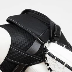 Warrior Ritual G6 E+ Senior Goalie Catcher -Warrior warrior catchers warrior ritual g6 e senior goalie catcher 29106390368322