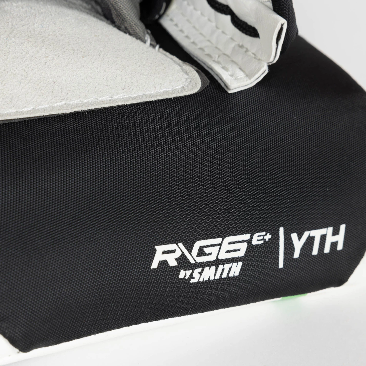 Warrior Ritual G6 E+ Youth Goalie Catcher 12 Warrior Ritual G6 E+ Youth Goalie Catcher - Image 10