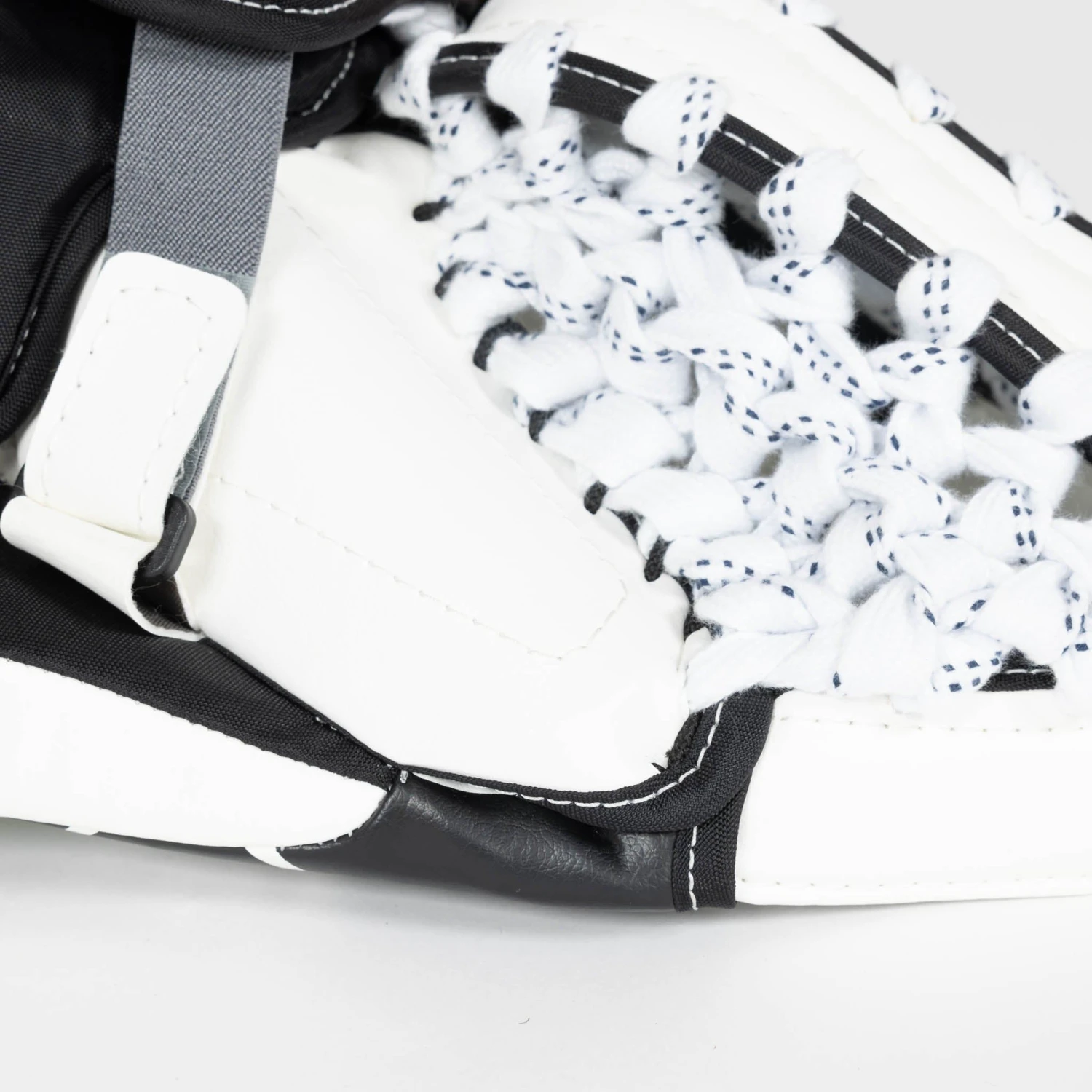 Warrior Ritual G6 E+ Youth Goalie Catcher 10 Warrior Ritual G6 E+ Youth Goalie Catcher - Image 8