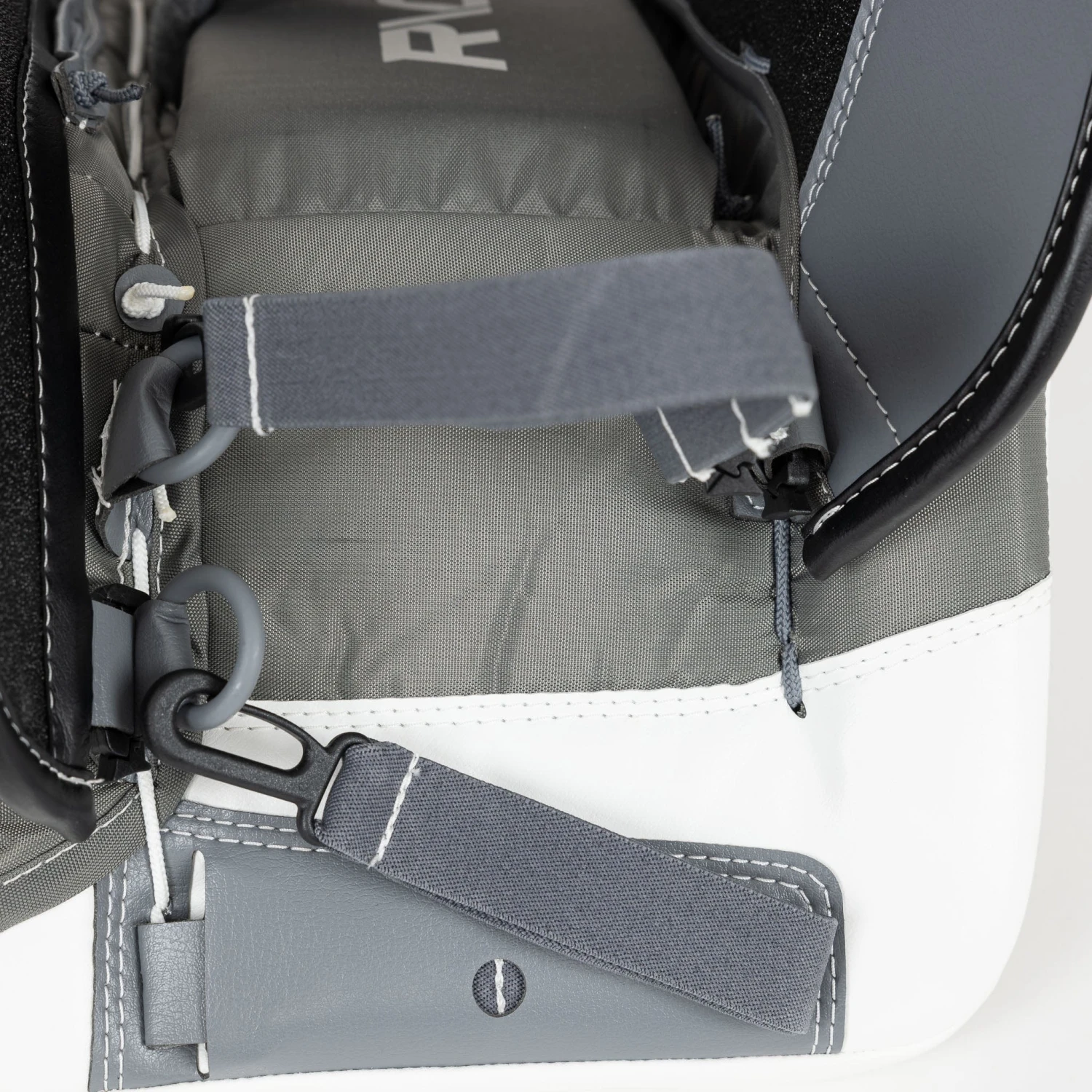 Warrior Ritual G6 E+ Junior Goalie Leg Pads 14 Warrior Ritual G6 E+ Junior Goalie Leg Pads - Image 12