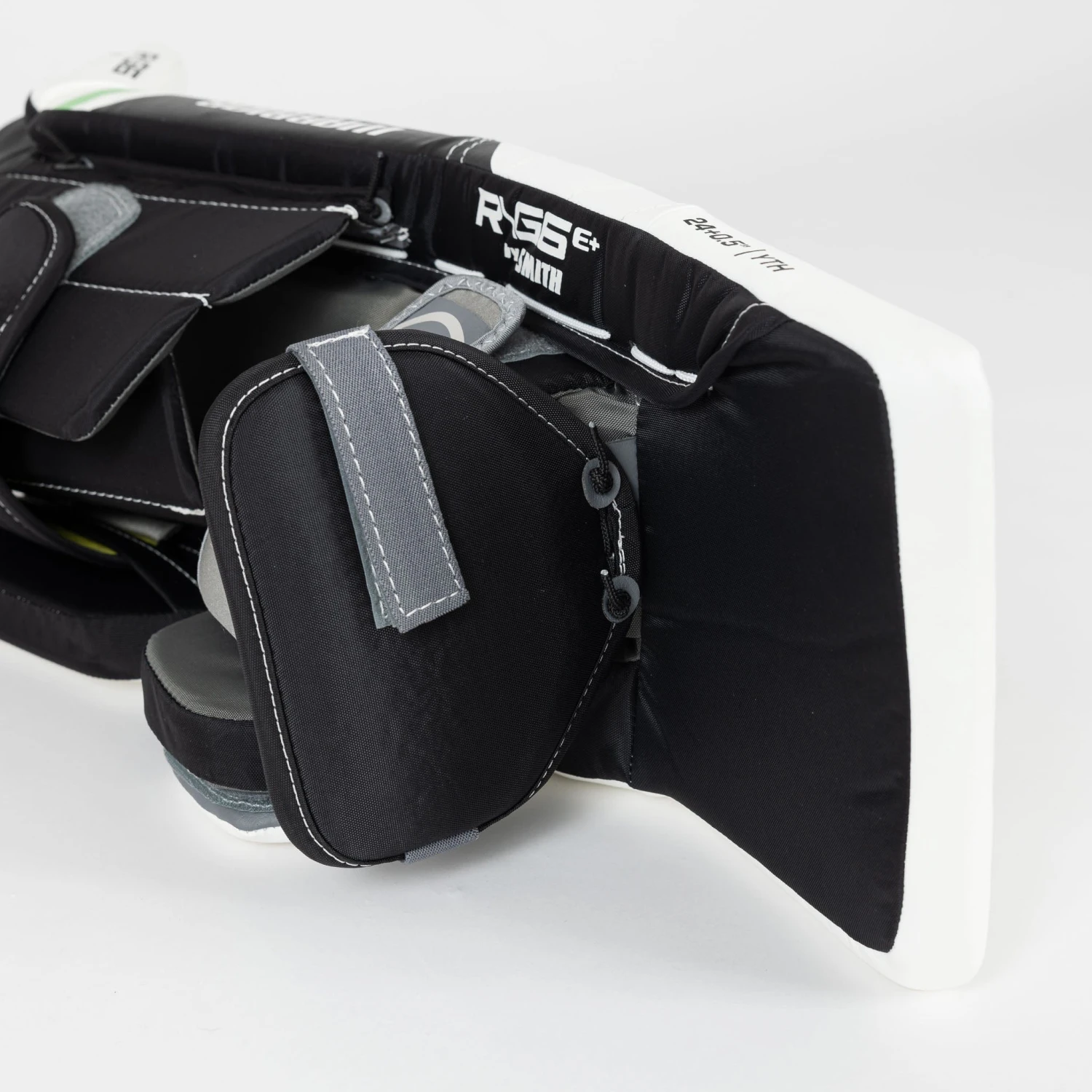 Warrior Ritual G6 E+ Youth Goalie Leg Pads 9 Warrior Ritual G6 E+ Youth Goalie Leg Pads - Image 7