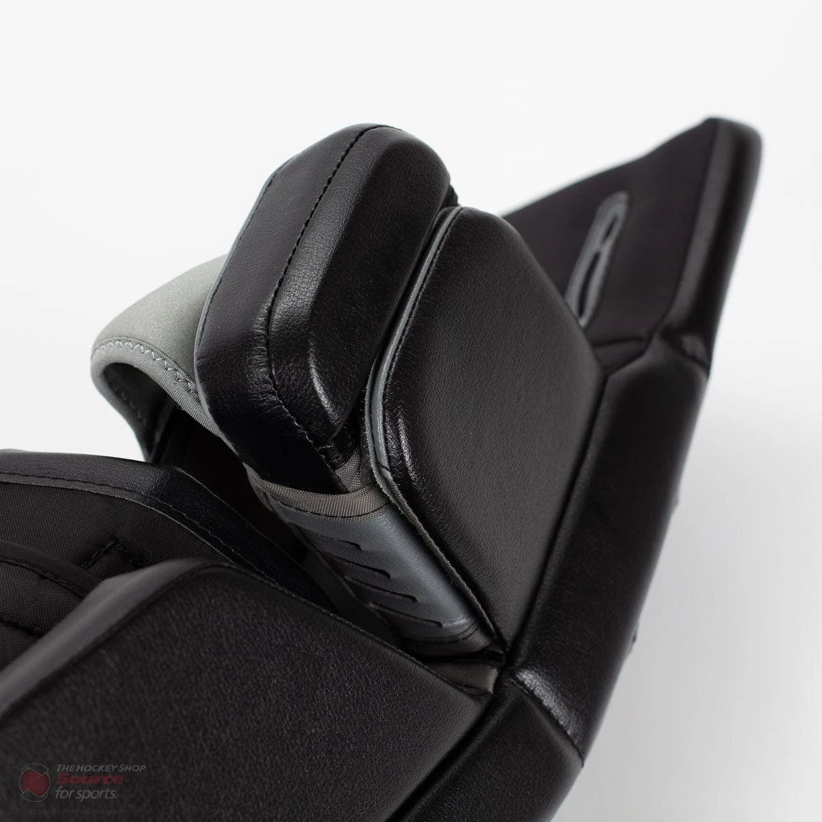 Warrior Ritual GT2 Junior Goalie Leg Pads 9 Warrior Ritual GT2 Junior Goalie Leg Pads - Image 7