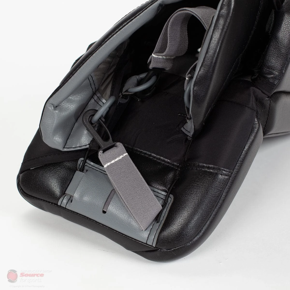 Warrior Ritual GT2 Junior Goalie Leg Pads 10 Warrior Ritual GT2 Junior Goalie Leg Pads - Image 8